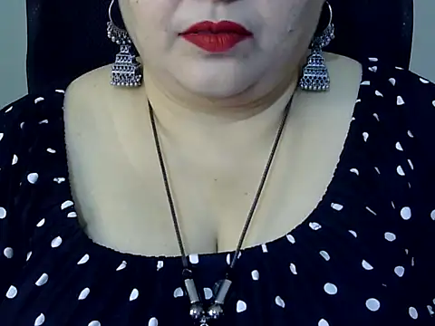 Soniya Sha online show from 02-17-26, 07:05