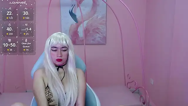 Snapshot of Mia_rousse_x chatting on 12-17-25, 01:28 Mia rousse x online show from 12-17-25, 01:28