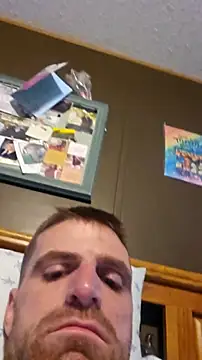 Legtrembler1 online show from 04-22-26, 02:40