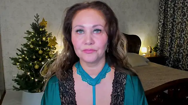 MilaUrban online show from 12-23-25, 03:37