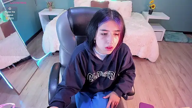 Celeste Rous   online show from 03-19-26, 01:04