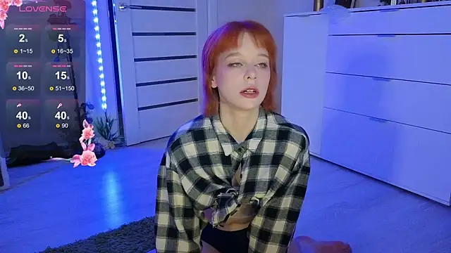 Snapshot of Lace_Thrill chatting on 05-22-26, 01:35 Lace Thrill online show from 05-22-26, 01:35