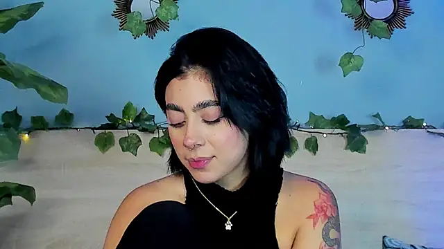 TaniaRedd  online show from 05-30-26, 06:38