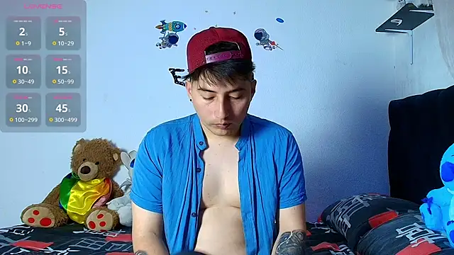 Snapshot of ethan__01 chatting on 12-14-25, 07:51 ethan 01 online show from 12-14-25, 07:51