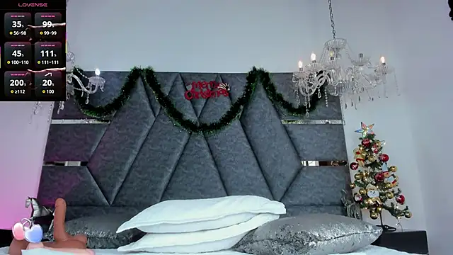 Snapshot of Amara_Rossee chatting on 12-15-25, 07:18 Amara Rossee online show from 12-15-25, 07:18