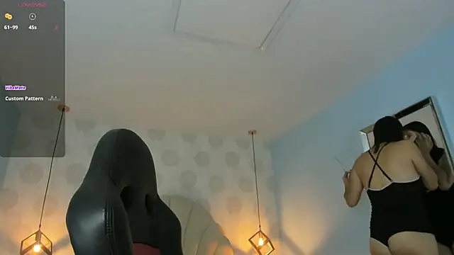 VENUSGREYS1 online show from 05-12-26, 12:02