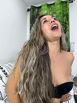 Snapshot of sandrafarrely chatting on 01-15-26, 09:58 sandrafarrely online show from 01-15-26, 09:58