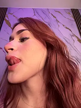 Snapshot of Francesca_Galeano chatting on 12-17-25, 08:48 Francesca Galeano online show from 12-17-25, 08:48