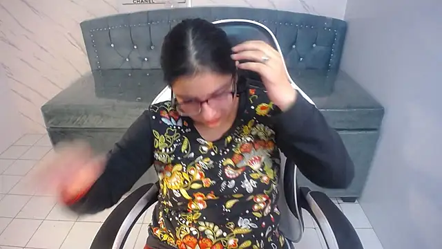 eva smit t online show from 04-22-26, 02:47