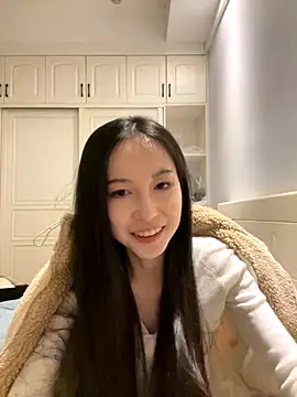 Snapshot of DD-52 chatting on 12-04-25, 10:24 DD-52 online show from 12-04-25, 10:24