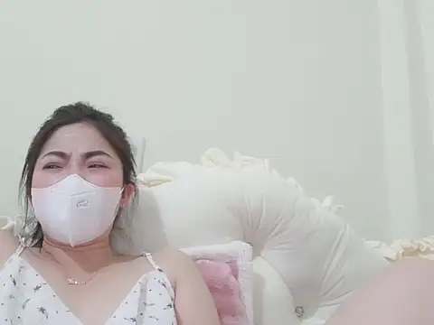 Snapshot of Mimy18 chatting on 01-31-26, 07:23 Mimy18 online show from 01-31-26, 07:23