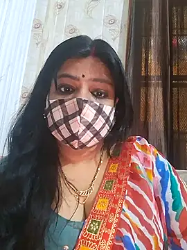 Snapshot of desiriya14 chatting on 02-07-26, 09:35 desiriya14 online show from 02-07-26, 09:35