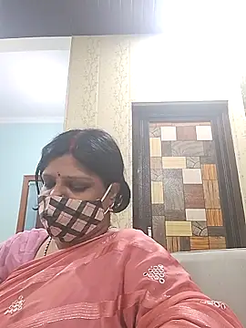 Snapshot of desiriya14 chatting on 02-10-26, 04:11 desiriya14 online show from 02-10-26, 04:11