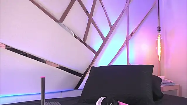 Sophie-velvet online show from 03-31-26, 08:09