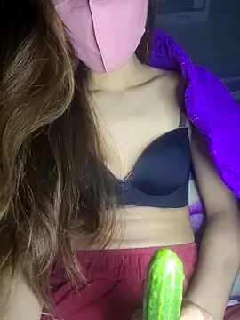 Snapshot of polly_chan chatting on 12-17-25, 04:02 polly chan online show from 12-17-25, 04:02