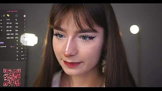 Snapshot of Lanenger chatting on 02-28-26, 10:11 Lanenger online show from 02-28-26, 10:11