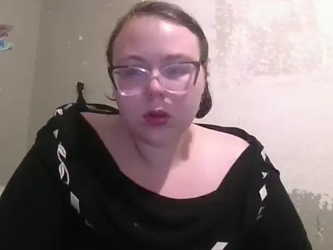 Snapshot of Rentastnrgurl chatting on 12-14-25, 02:50 Rentastnrgurl online show from 12-14-25, 02:50