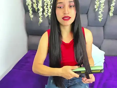 Snapshot of AmelieRose69 chatting on 02-11-26, 01:05 AmelieRose69 online show from 02-11-26, 01:05