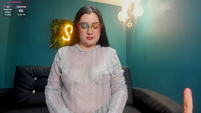 ZiaCooper  online show from 12-16-25, 12:10