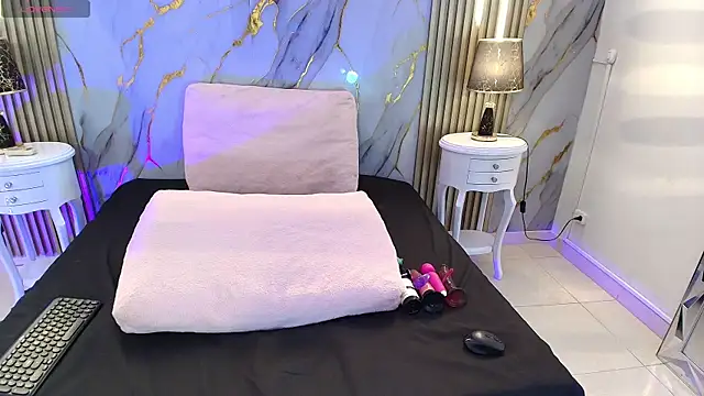 AprillRoss online show from 04-22-26, 12:39