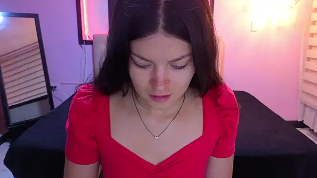 Sara valderrama  online show from 02-14-26, 01:30