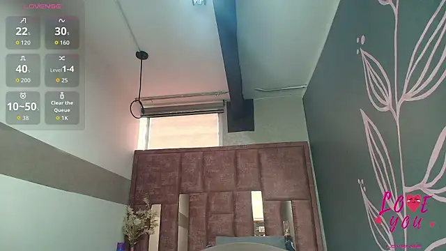 Kiara Fox   online show from 04-22-26, 08:32