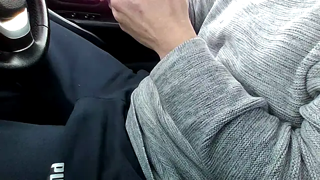 Snapshot of Ronnieedge chatting on 02-12-26, 03:51 Ronnieedge online show from 02-12-26, 03:51