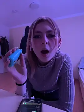 Milly-Kiss online show from 02-08-26, 09:18