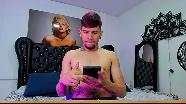 Snapshot of vaalentiino chatting on 12-05-25, 05:53 vaalentiino online show from 12-05-25, 05:53