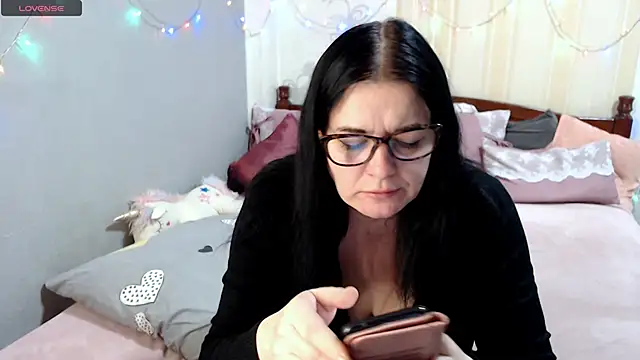 SashaBond online show from 12-15-25, 10:30