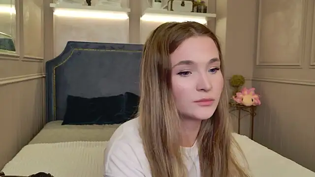 Lina Sinerz online show from 06-12-26, 08:30