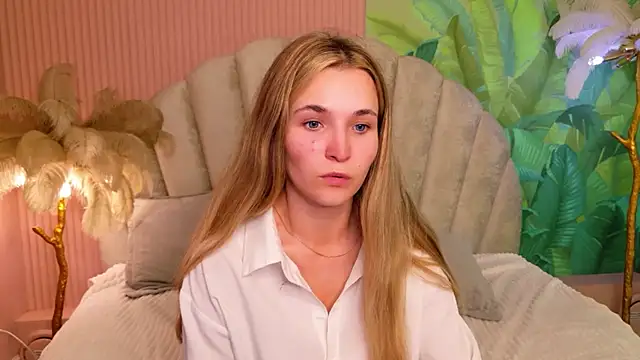 Lina Sinerz online show from 07-12-26, 05:26