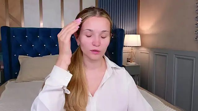 Lina Sinerz online show from 08-01-26, 03:44