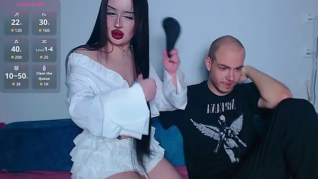 sweetkarii online show from 12-19-25, 04:52