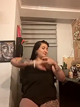 Magenta Moon online show from 03-18-26, 11:30