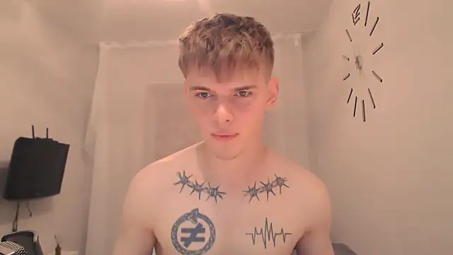 Snapshot of Fredd_Xanders chatting on 07-10-26, 07:16 Fredd Xanders online show from 07-10-26, 07:16