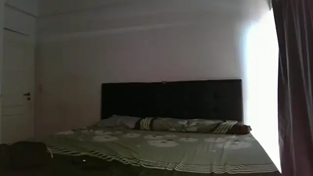 Snapshot of Ceciihot chatting on 02-26-26, 02:05 Ceciihot online show from 02-26-26, 02:05