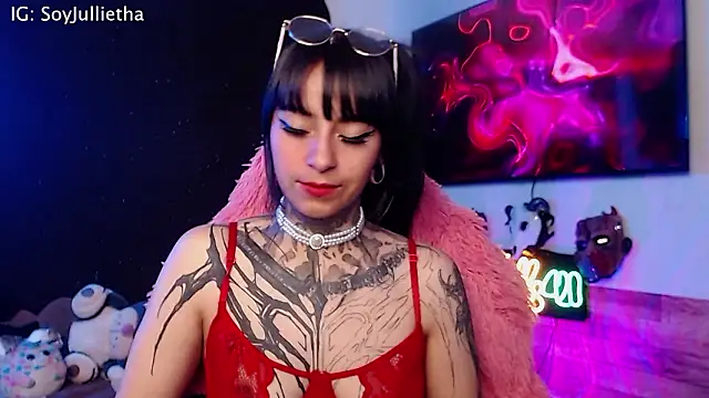 Julls420  online show from 02-13-26, 02:29