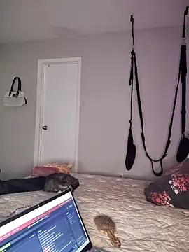 Snapshot of SpiderRose chatting on 12-15-25, 05:55 SpiderRose online show from 12-15-25, 05:55