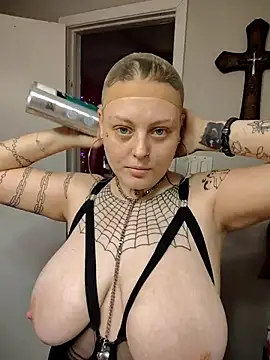 Snapshot of SpiderRose chatting on 02-20-26, 06:19 SpiderRose online show from 02-20-26, 06:19