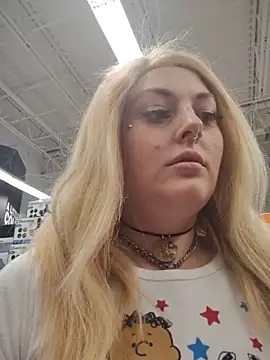 Snapshot of SpiderRose chatting on 03-01-26, 10:56 SpiderRose online show from 03-01-26, 10:56