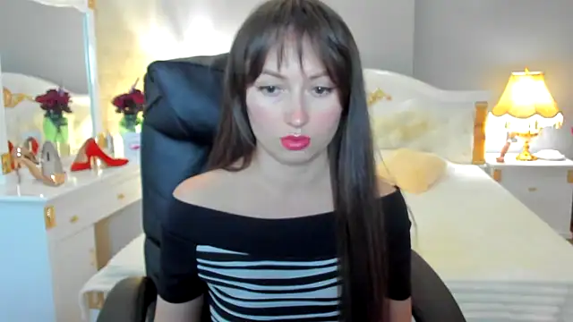 Snapshot of RosiAlina chatting on 05-06-26, 06:30 RosiAlina online show from 05-06-26, 06:30