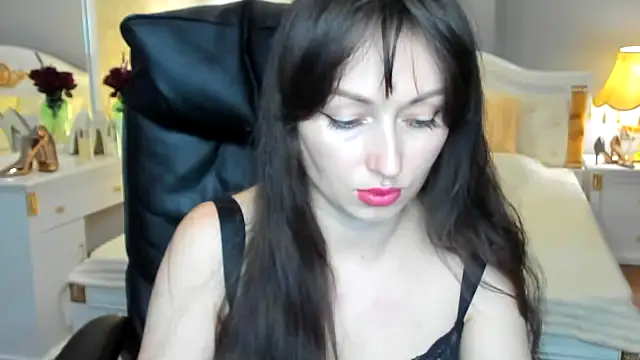 Snapshot of RosiAlina chatting on 05-13-26, 06:44 RosiAlina online show from 05-13-26, 06:44