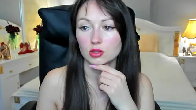 Snapshot of RosiAlina chatting on 05-18-26, 06:30 RosiAlina online show from 05-18-26, 06:30