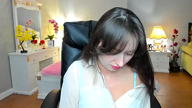 Snapshot of RosiAlina chatting on 07-16-26, 08:09 RosiAlina online show from 07-16-26, 08:09