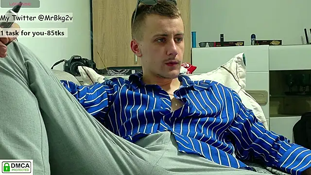 Snapshot of Brellisimo chatting on 12-15-25, 09:19 Brellisimo online show from 12-15-25, 09:19