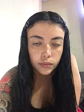 Snapshot of _SweetEmilye_ chatting on 03-19-26, 03:38 SweetEmilye online show from 03-19-26, 03:38