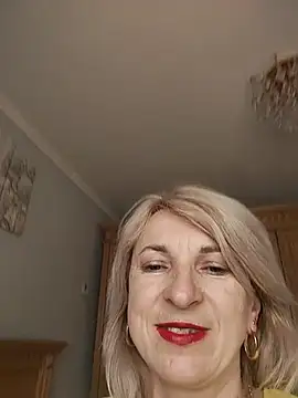 AhlyssaLove1155 online show from 06-11-26, 03:10
