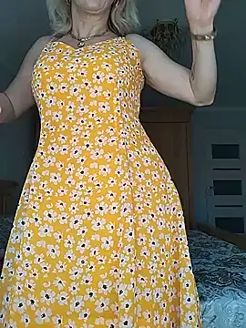 AhlyssaLove1155 online show from 06-21-26, 09:23