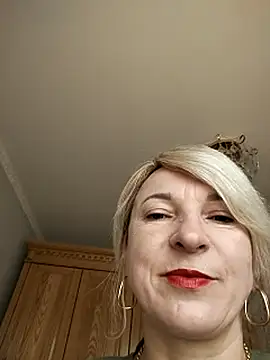 AhlyssaLove1155 online show from 07-26-26, 06:43